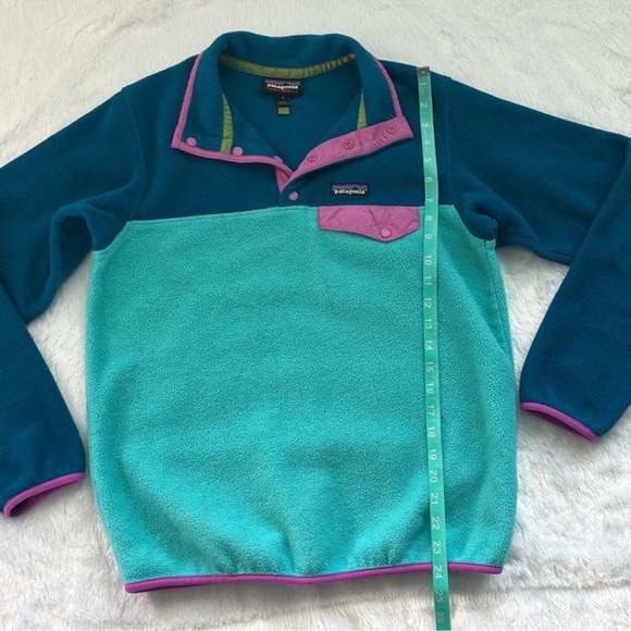 Patagonia Women's Synchilla Turquoise and Purple Snap-T Fleece Pullover - Picture 4 of 11